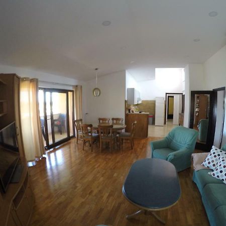 Apartman Koralj Apartment Pula Luaran gambar