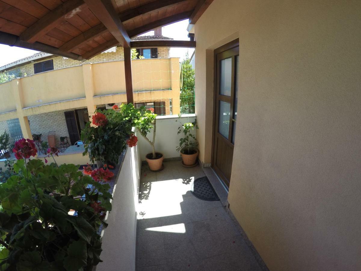 Apartman Koralj Apartment Pula Luaran gambar