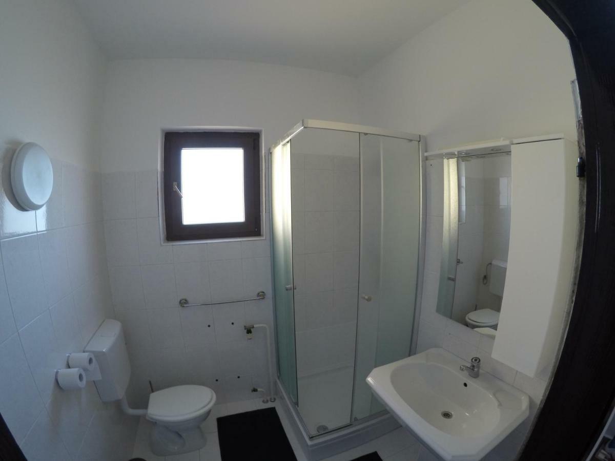 Apartman Koralj Apartment Pula Luaran gambar
