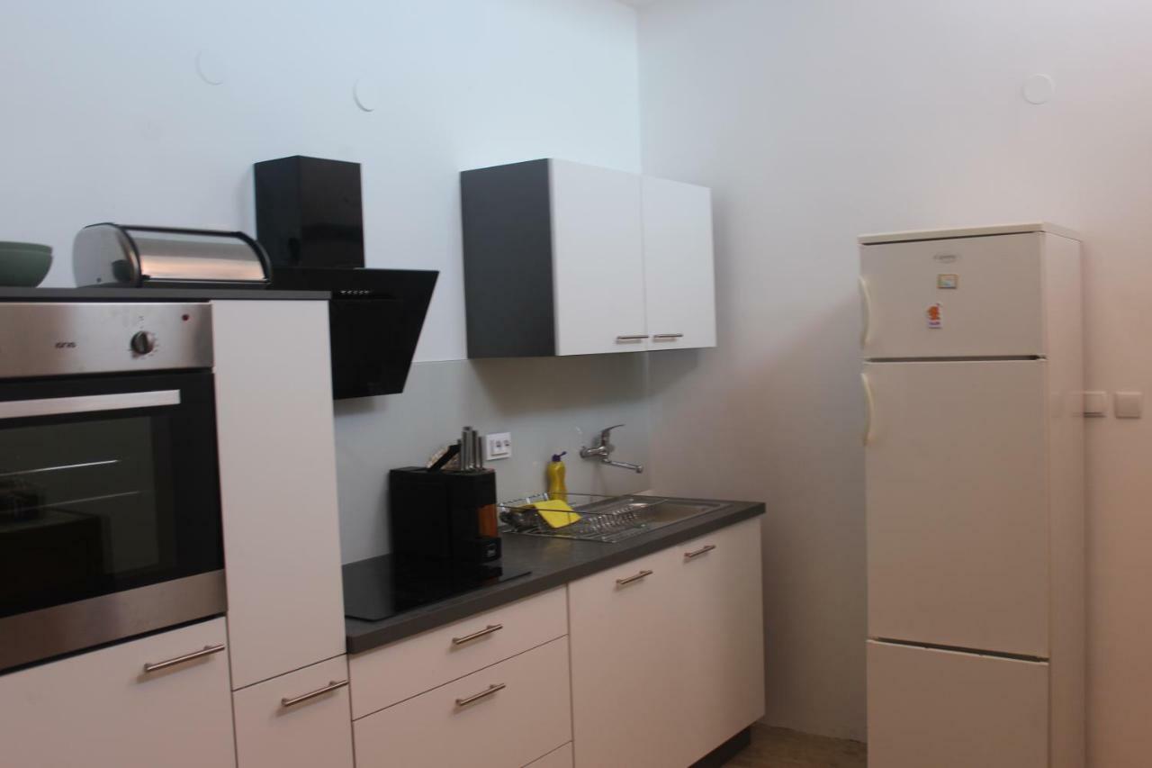 Apartman Koralj Apartment Pula Luaran gambar